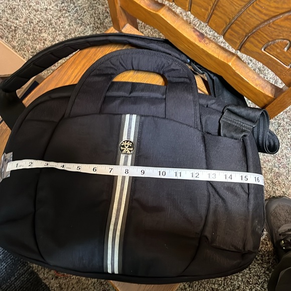 Crumpler Dr Henkel 13” messenger bag - Picture 11 of 12